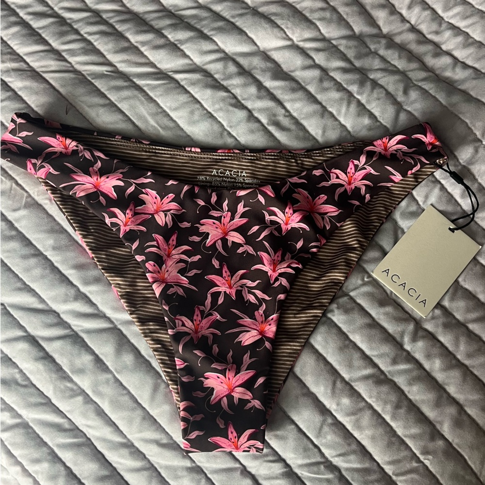 Acacia Madonna Bottoms S